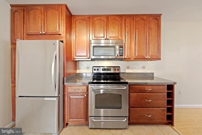 Building Photo - 15435 Reprise Terrace