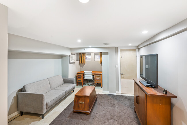 Finished basement with separate entrance (office, second bedroom, recreation room, etc.) - 1208 Constitution Ave NE