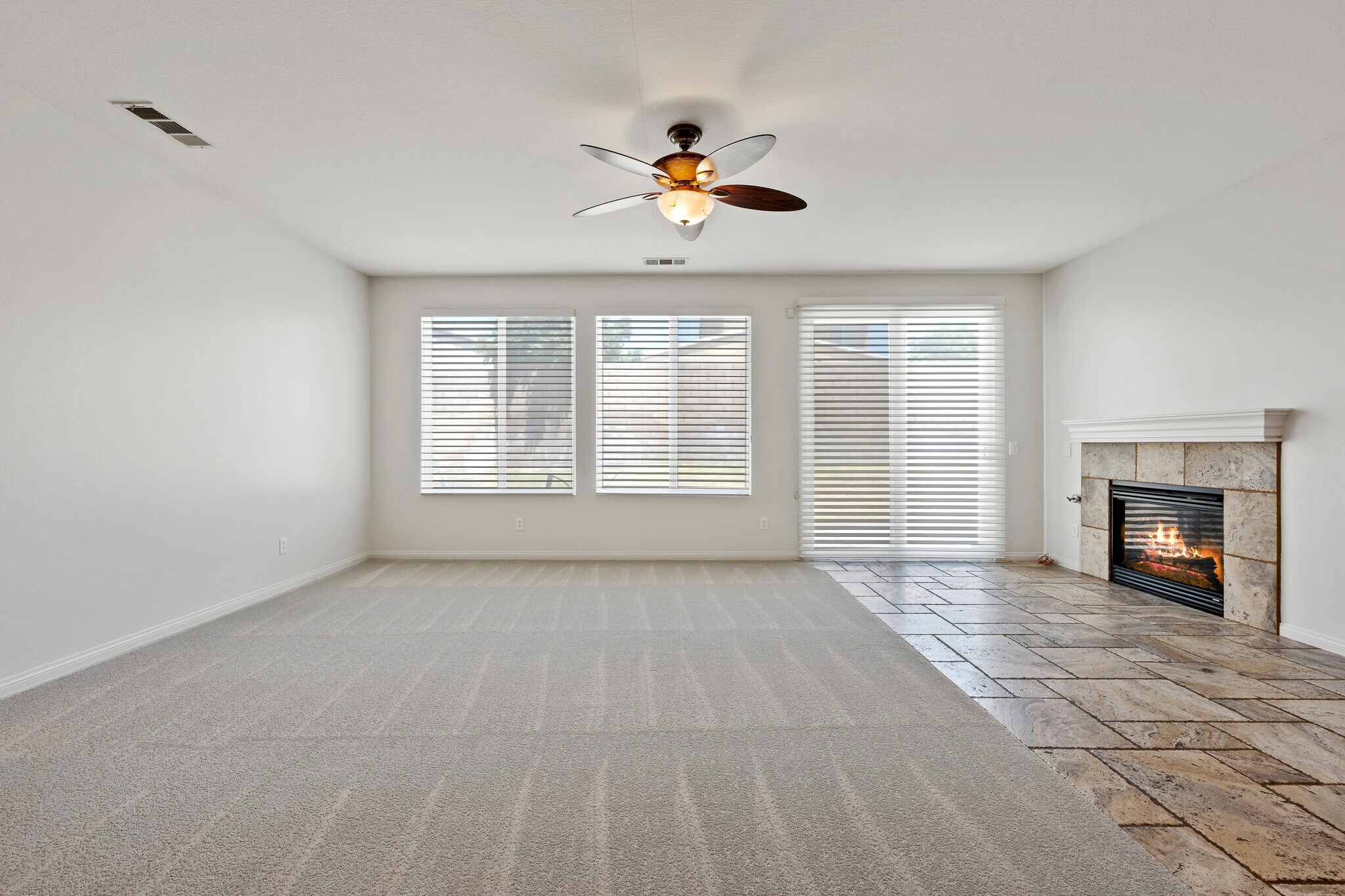 Building Photo - 84126 Canzone Dr