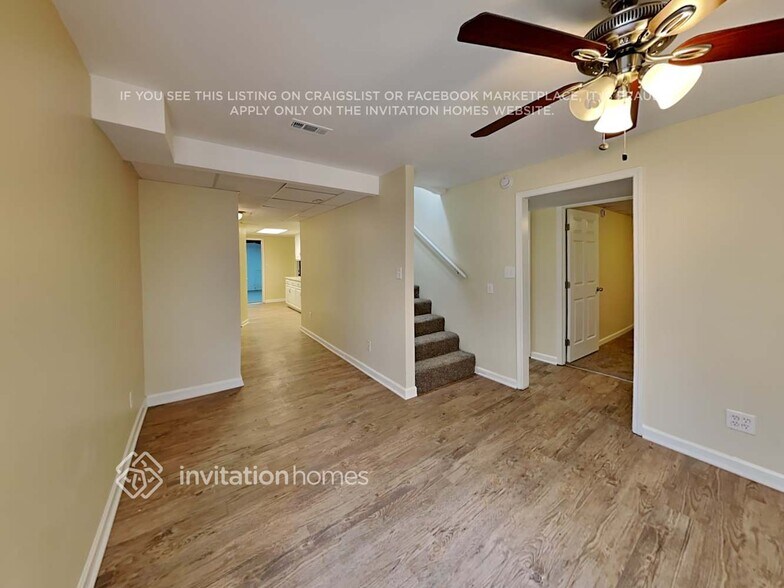 Building Photo - 4656 E Glen Ridge Cir