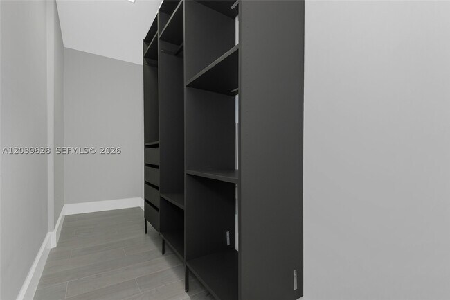 Building Photo - 6653 SW 140th Ave