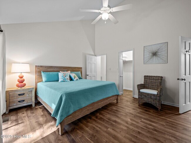 Building Photo - 131 Oakleaf Dr