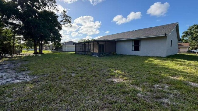 Building Photo - 1498 Beche St SE