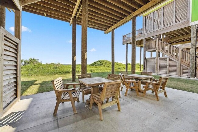 Building Photo - 1714 TX-87