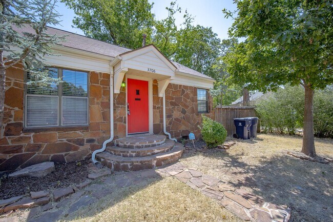 Building Photo - 3708 N Virginia Ave