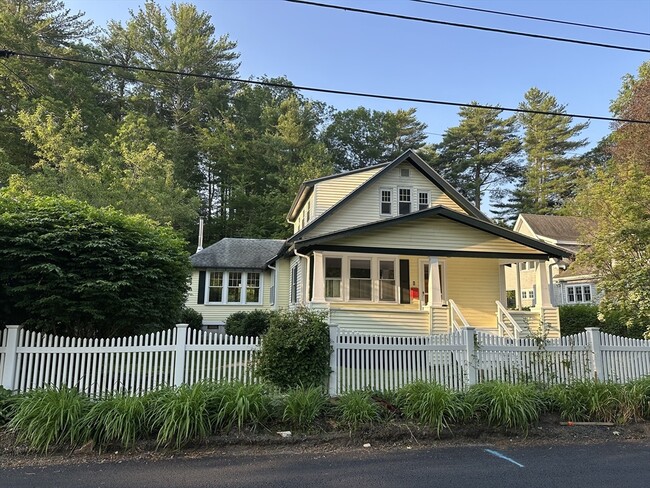 Building Photo - 114 Pleasant St
