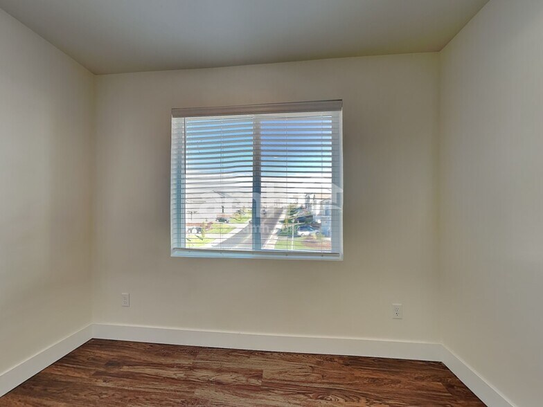 Building Photo - 19216 16th Ave Ct E