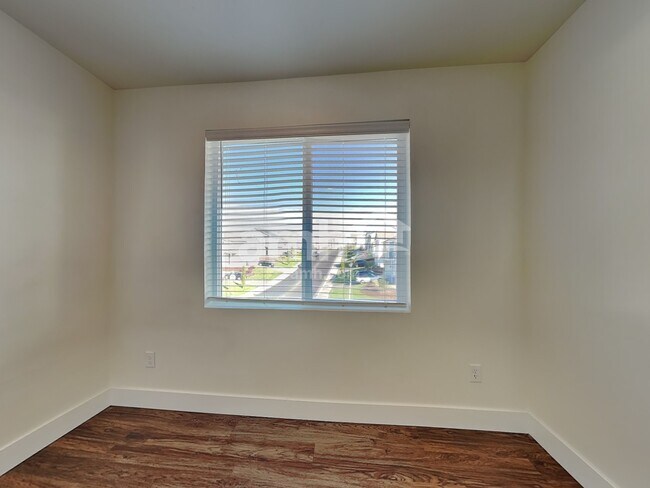 Building Photo - 19216 16th Ave Ct E