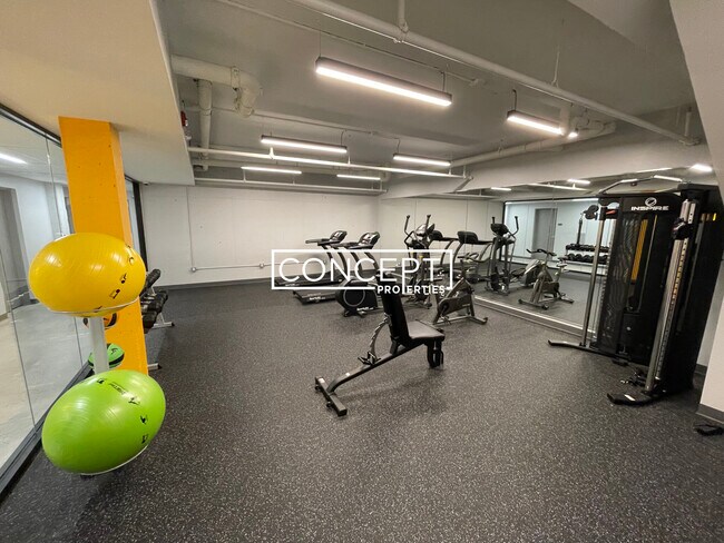 Building Photo - 1 Sewall St