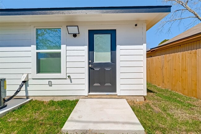 Building Photo - 7339 Krueger Rd