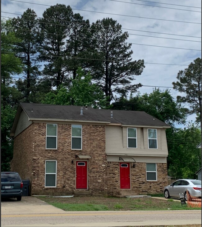 Primary Photo - 1901 W Nettleton Ave