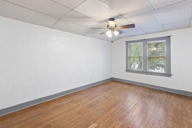 Building Photo - 123 S 11th St