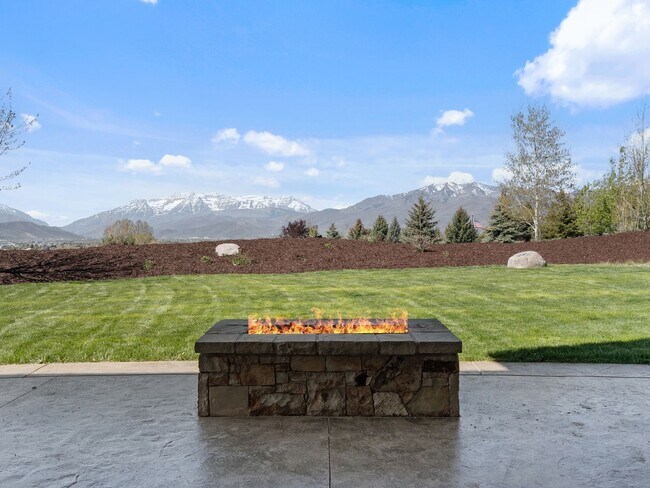 Building Photo - 1075 N Oquirrh Mountain Dr