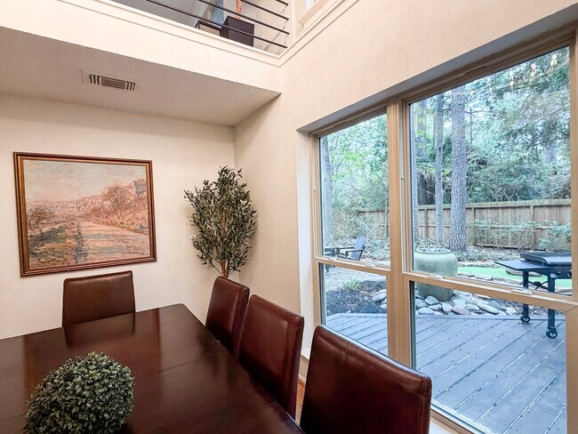 Building Photo - 29 Pinewood Forest Ct