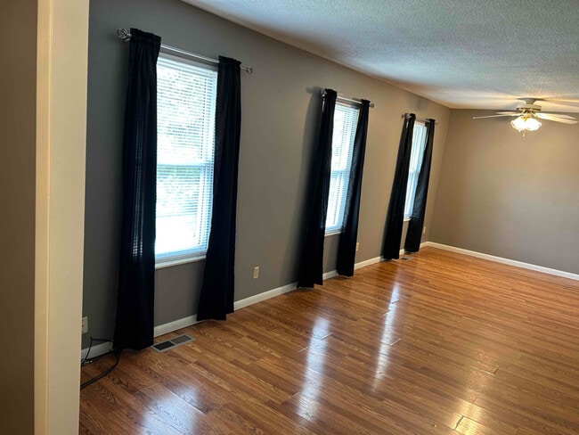 Building Photo - 98 Nebraska Ave