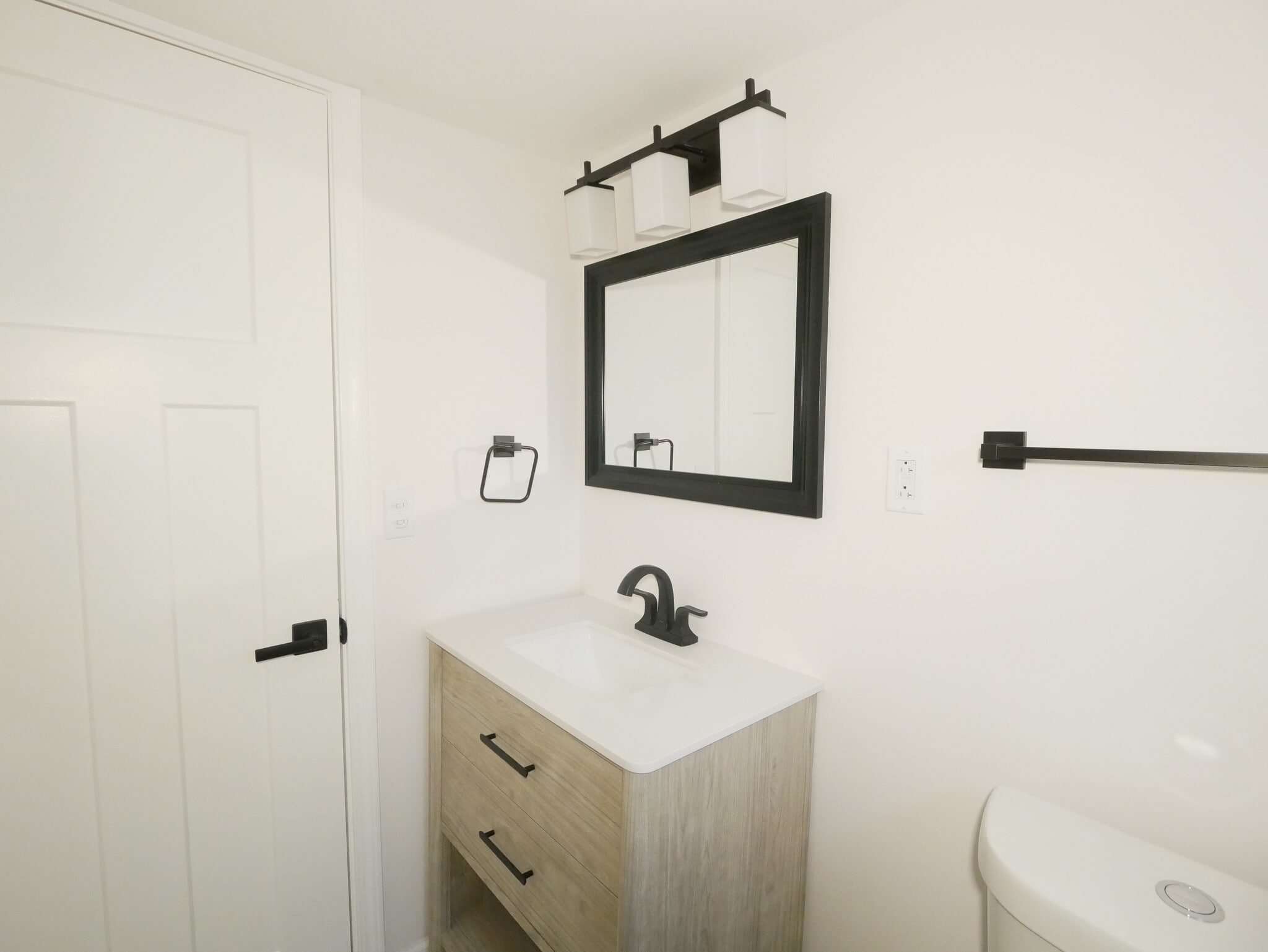 Building Photo - 252 Shields Rd