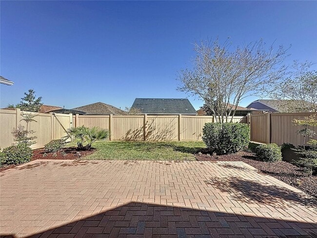 Building Photo - 329 Alcove Dr