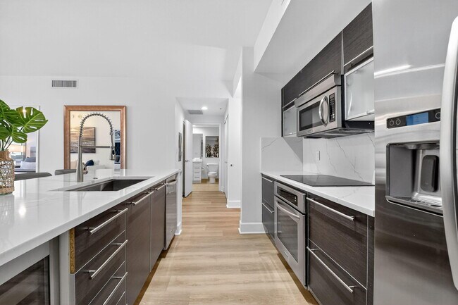 Building Photo - 550 Okeechobee Blvd