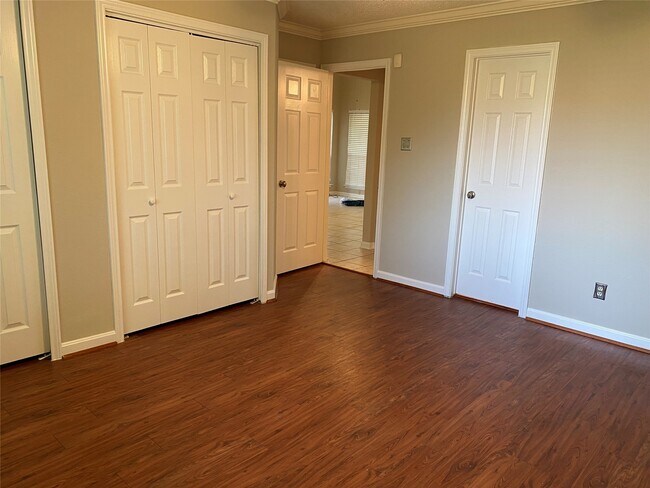 Building Photo - 2415 Poco Dr