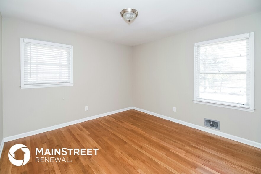 Building Photo - 6120 Longino Dr