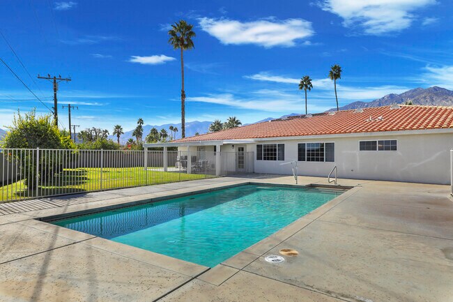 Building Photo - 2246 Paseo Roseta