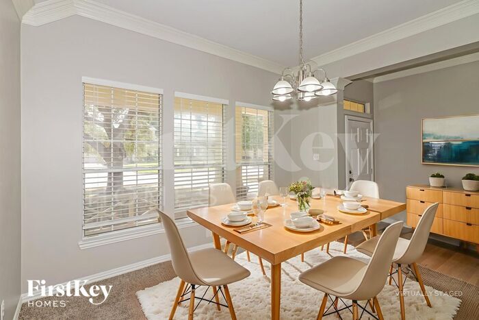 Building Photo - 15814 Stiller Park Dr