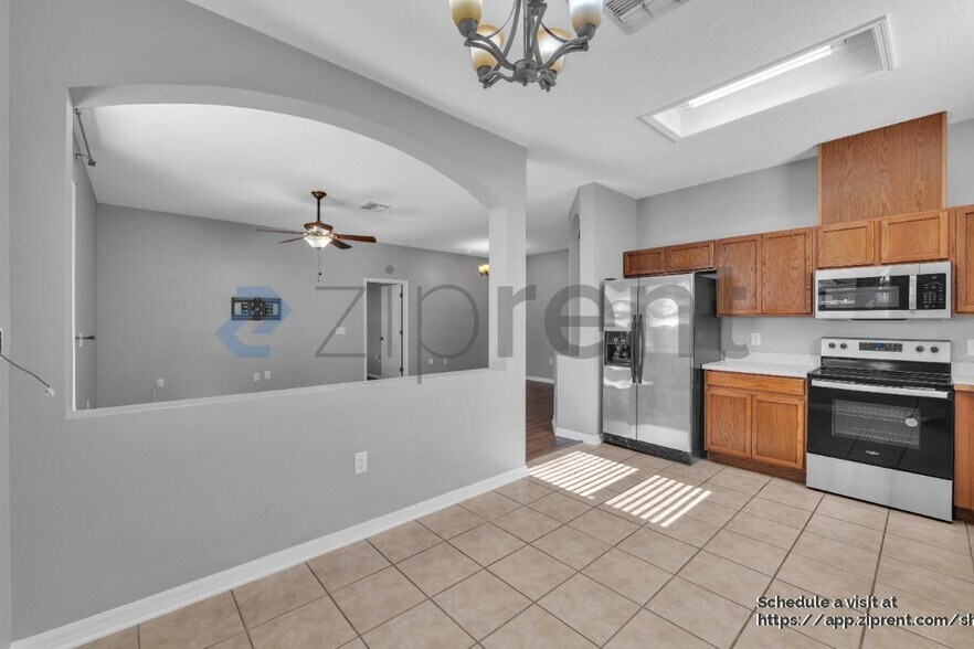 Building Photo - 13108 Social Ln