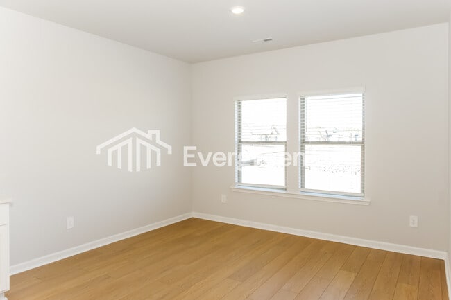 Building Photo - 101 Ashby Pond Dr