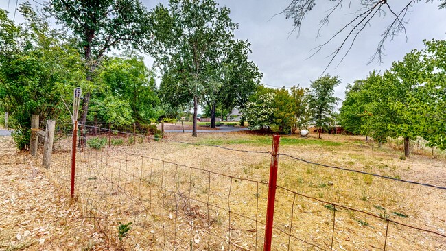Building Photo - 7705 Starr Rd