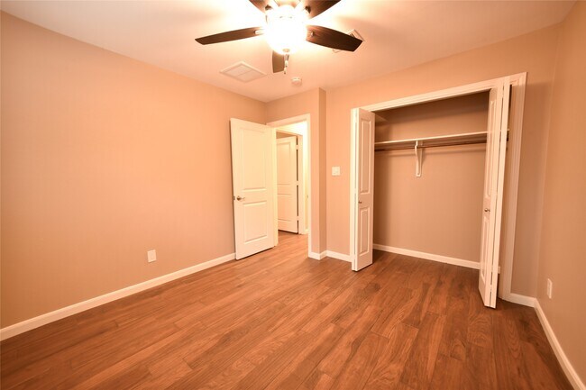 Building Photo - 217 Rachael Ln