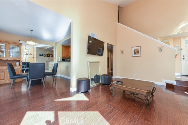 Building Photo - 145 Stanford Ct