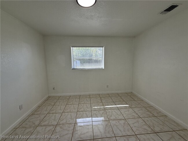 Building Photo - 618 Lake Groves Rd NW