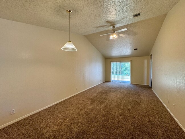 Building Photo - Duplex