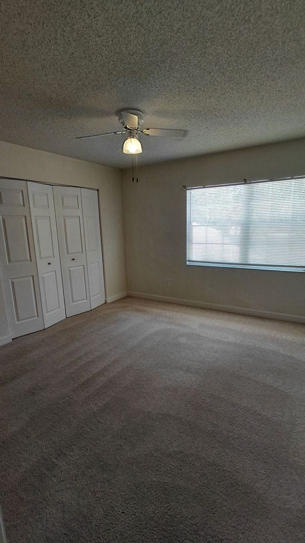 Building Photo - Beautiful townhome near Universal and Mill...