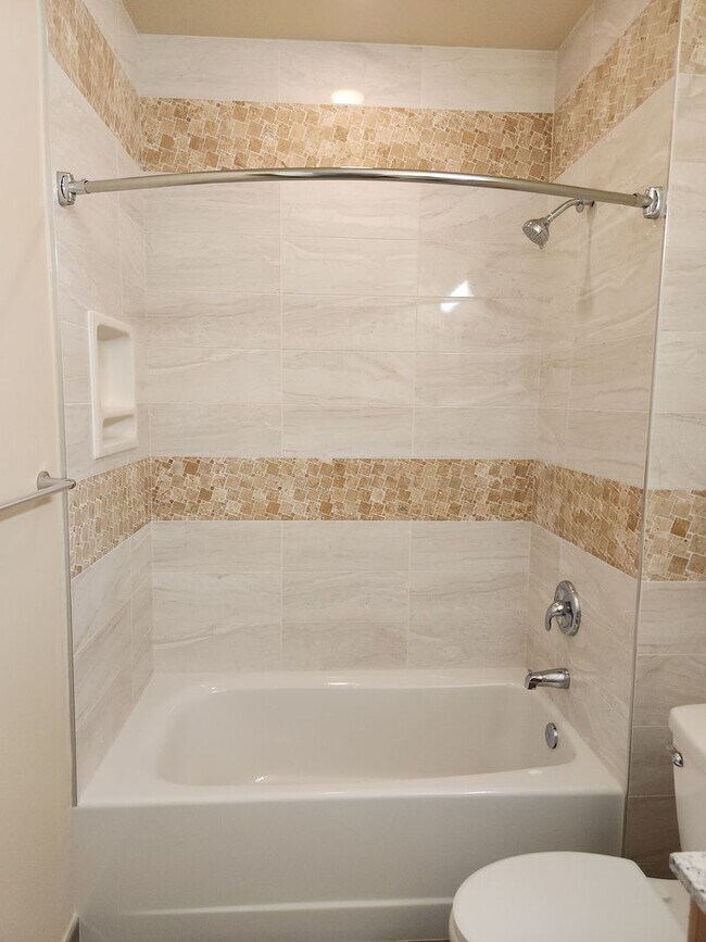 Building Photo - Bison Cove E1 - 2 Bed / 2 Bath Available
