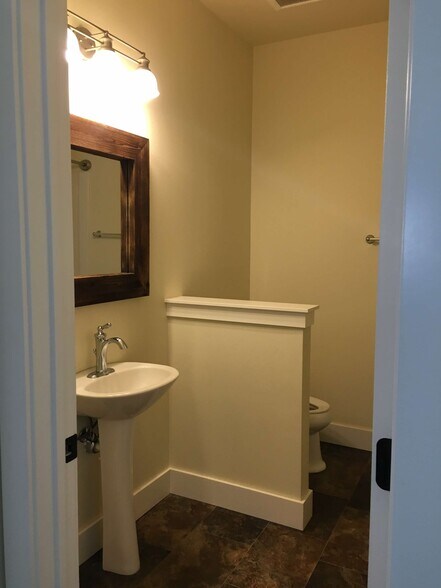 Main Floor Bathroom - 1711 Lone Pine Dr