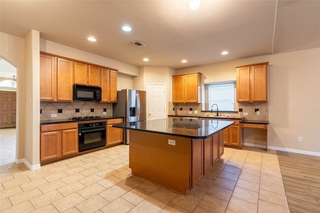 Building Photo - 7220 Petersburg Dr