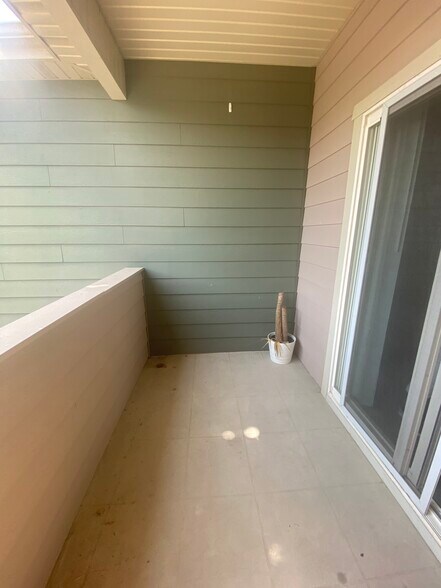 Building Photo - 1582 W 10 S