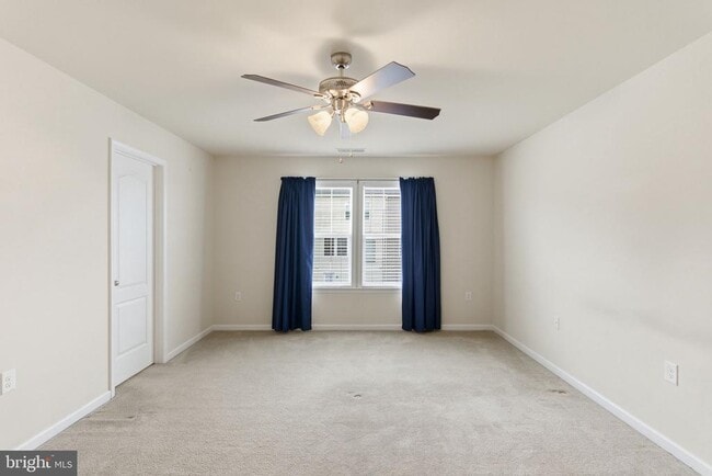 Building Photo - 37 Britania Ct