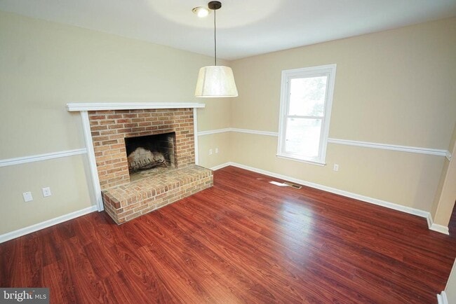 Building Photo - 5679 Anchor Pl