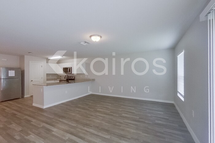 Building Photo - 4341 NW 34th Ave