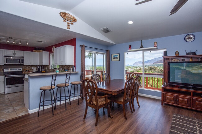 Building Photo - Ocean, Mountains & Sunset Views - 27 PV Panels