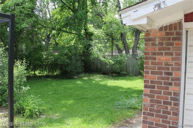 Building Photo - 28051 Stuart Ave