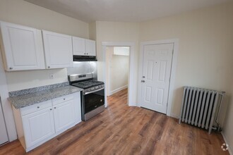 Building Photo - 42 Hiawatha Rd