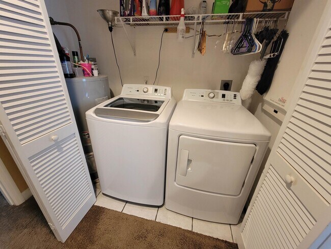 Building Photo - 4278 Avon Park Cir