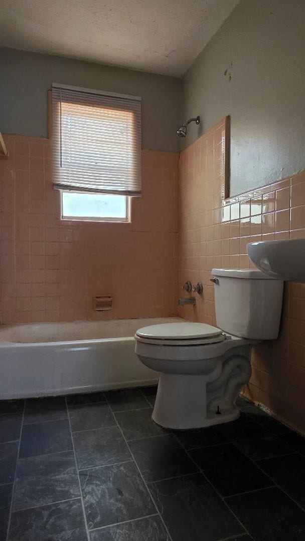 Building Photo - 3/1