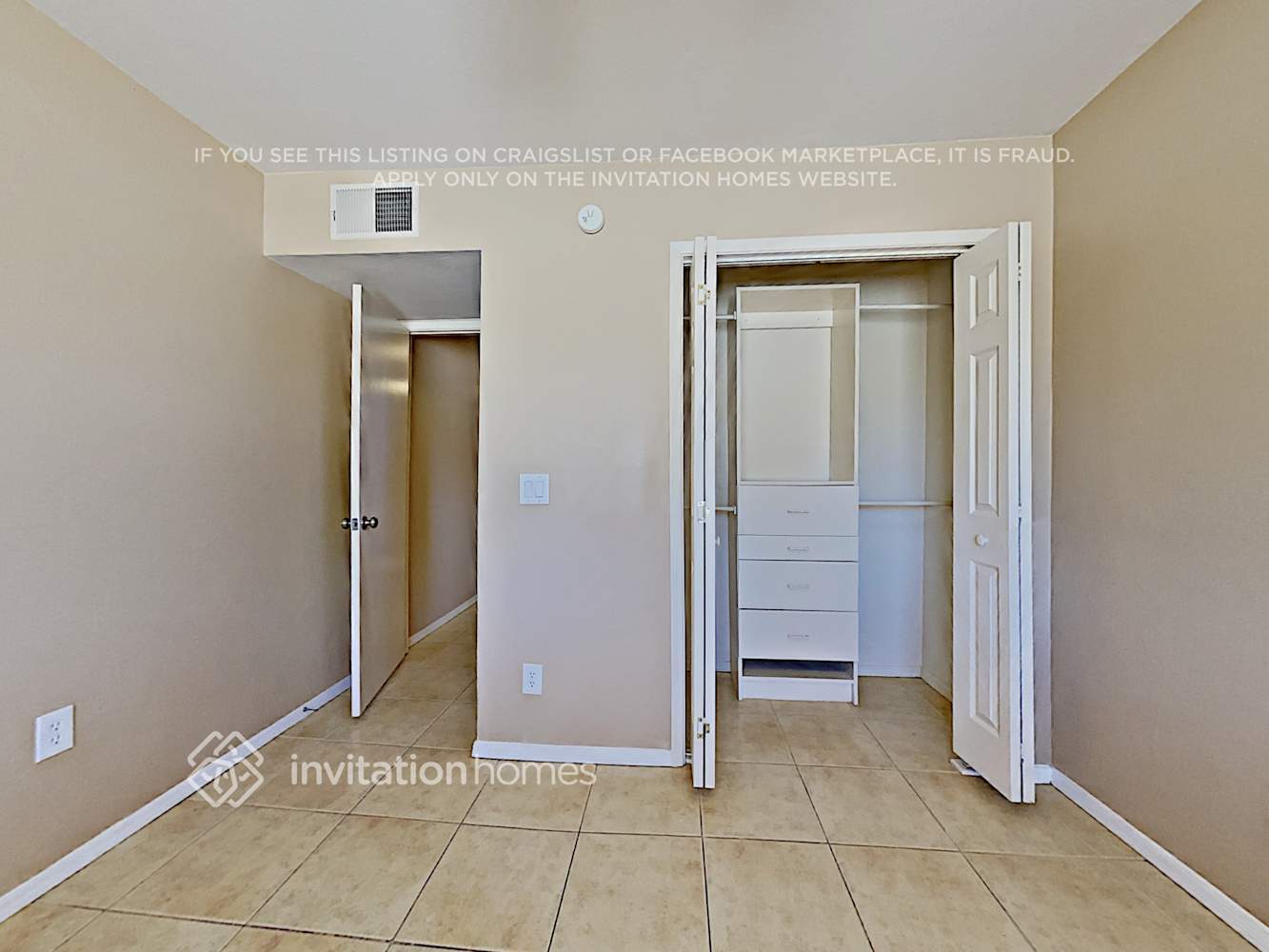 Building Photo - 18042 N Villa Rita Dr