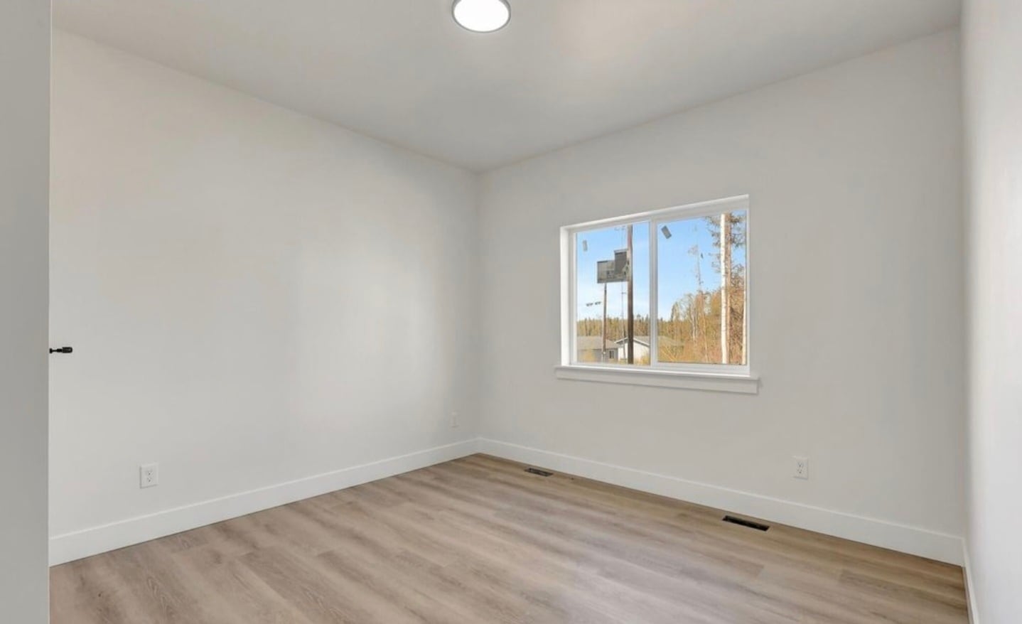 Building Photo - 2631 N Prospect Dr