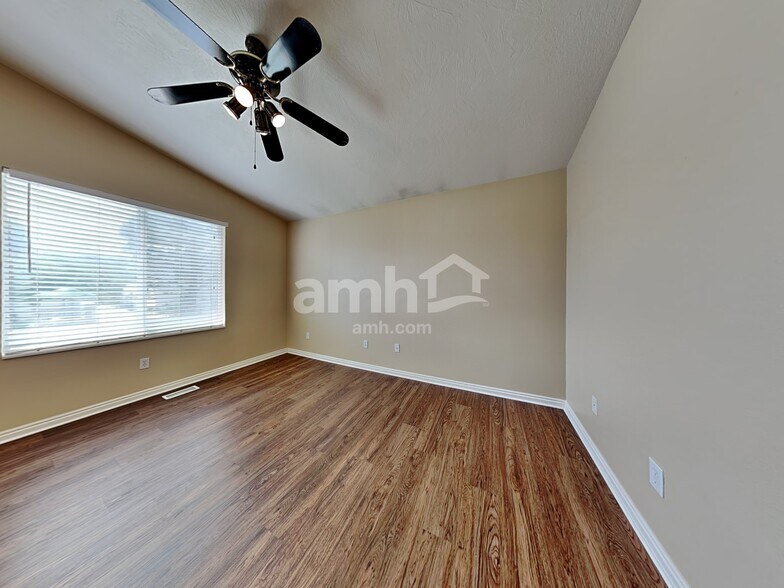 Building Photo - 6396 S Battle Creek Ct