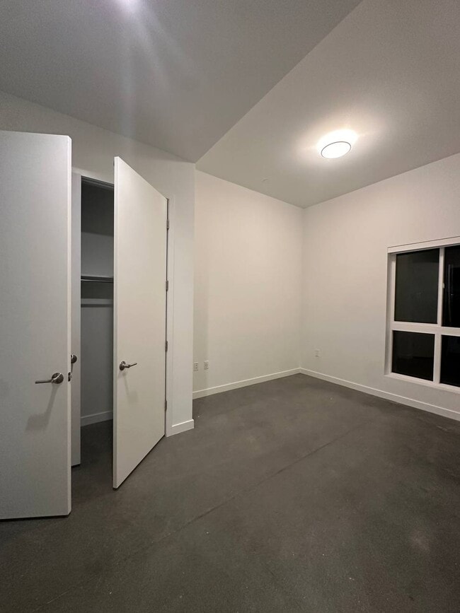 Building Photo - 20060 Prairie St